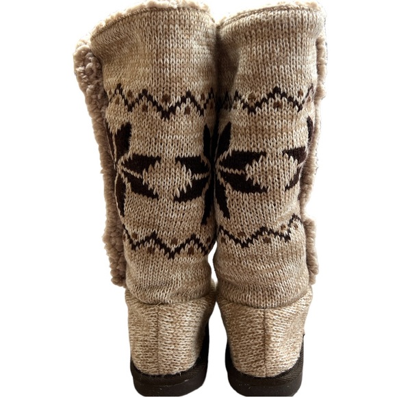 Sz 8 Muk Luks Button Up Boots - Picture 4 of 7